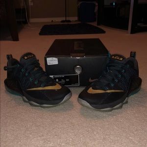 NIKE LEBRON 12 LOW BLACK GOLD BASKETBALL SHOES
